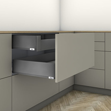 MERIVOBOX přední díl bez drážky pro vnitřní zásuvku/vnitřní výsuv s příčným relingem, do KB=1042mm, ke zkrácení, Orion šedá mat - zv4.1042mog-m_02.jpg